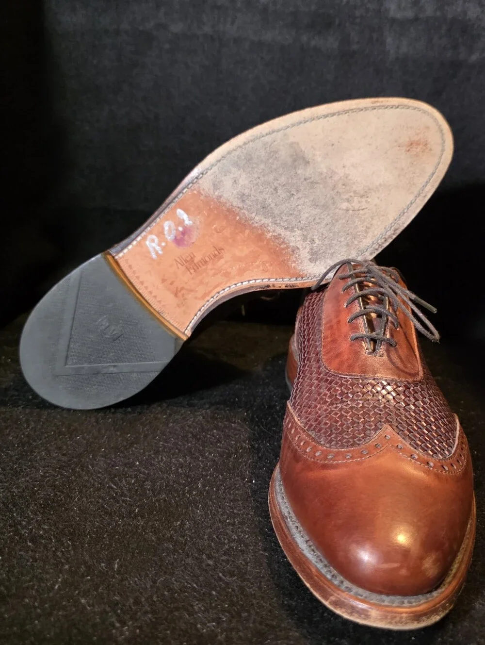 Allen Edmonds Brown Leather Woven Wingtip Oxfords Size 9